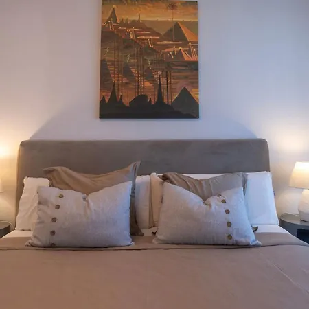Escape To In Sleek 2-bedroom شقة