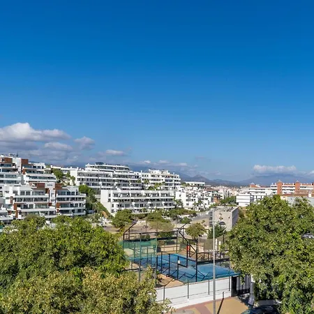 Escape To In Sleek 2-bedroom Apartment Estepona
